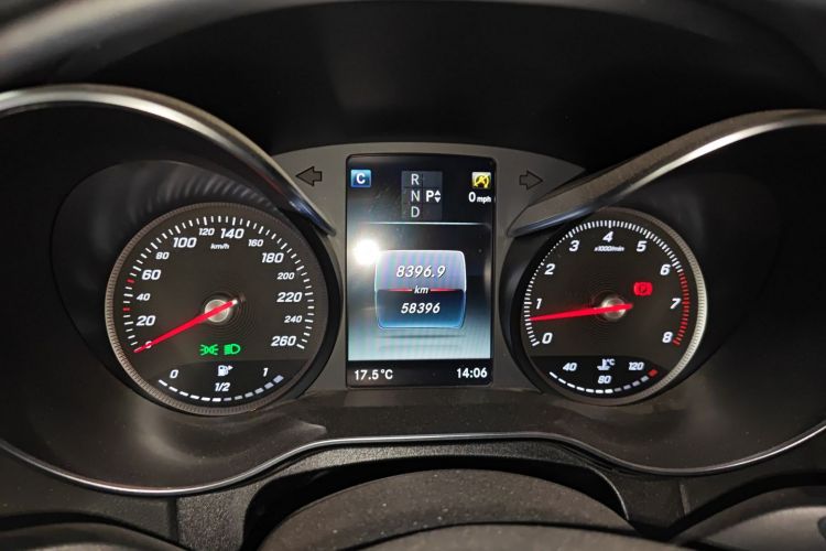 奔驰C级 2017款 改款 C 200 L 运动版中控内饰14