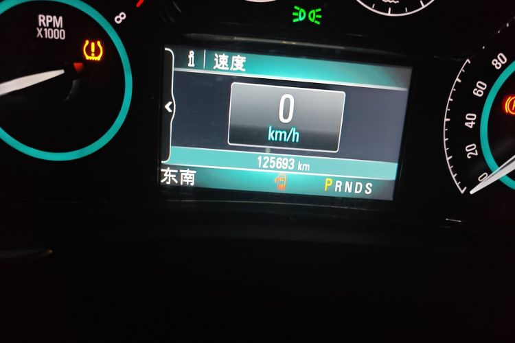 别克 君越 2014款 2.0T SIDI 精英技术型中控内饰15