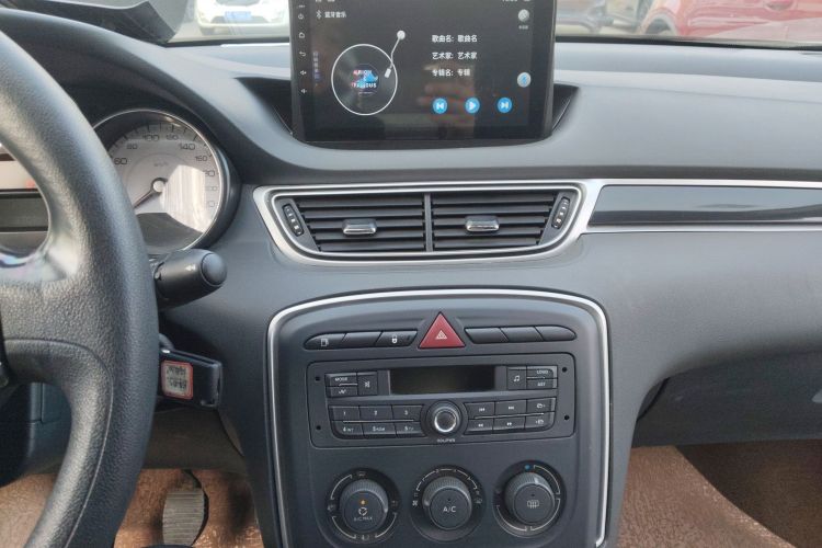 标致308 2014款 乐享版 经典 1.6L 手动优尚型中控内饰16