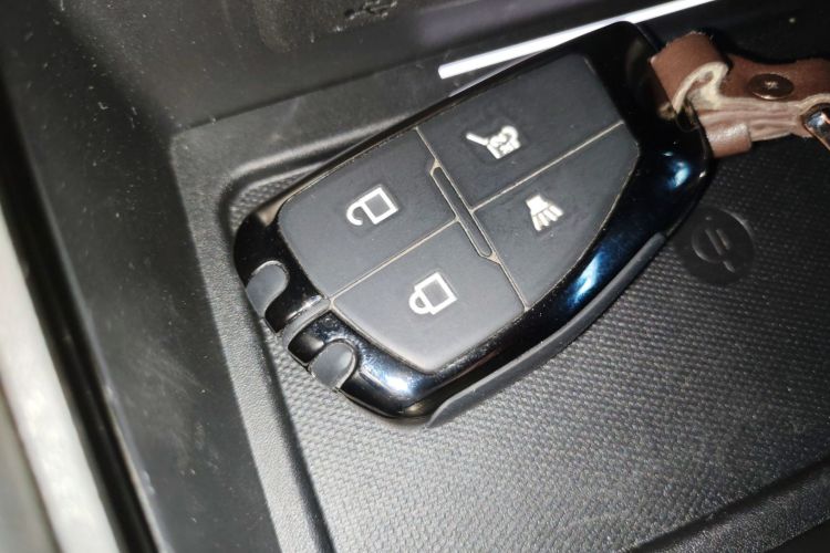 别克 2022款 昂科威Plus 652T 五座豪华型中控内饰7001