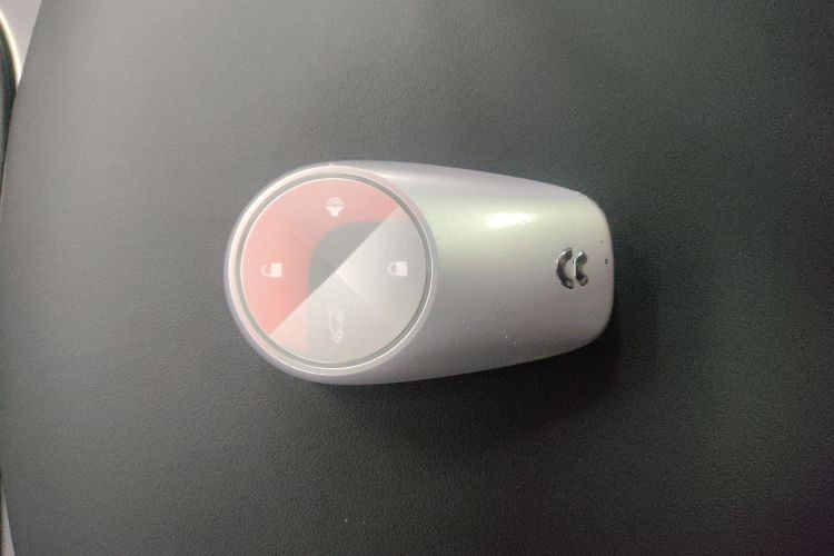 蔚来ES8 2020款 580KM 签名版 六座版中控内饰11