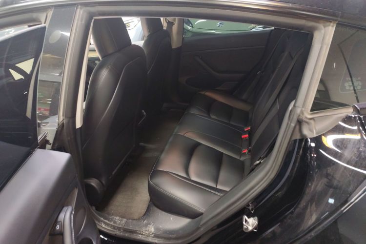 特斯拉 Model 3 2022款 后轮驱动版中控内饰21