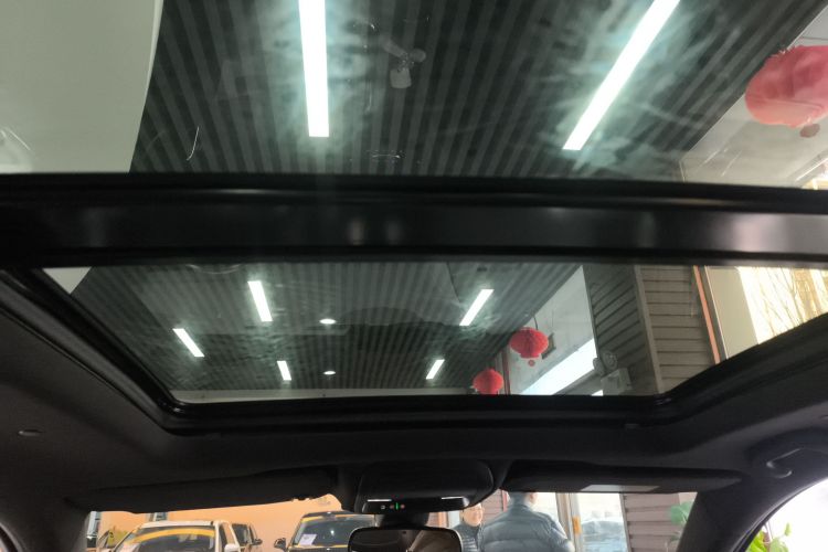 凯迪拉克XT5 2021款 2.0T 四驱豪华型中控内饰22