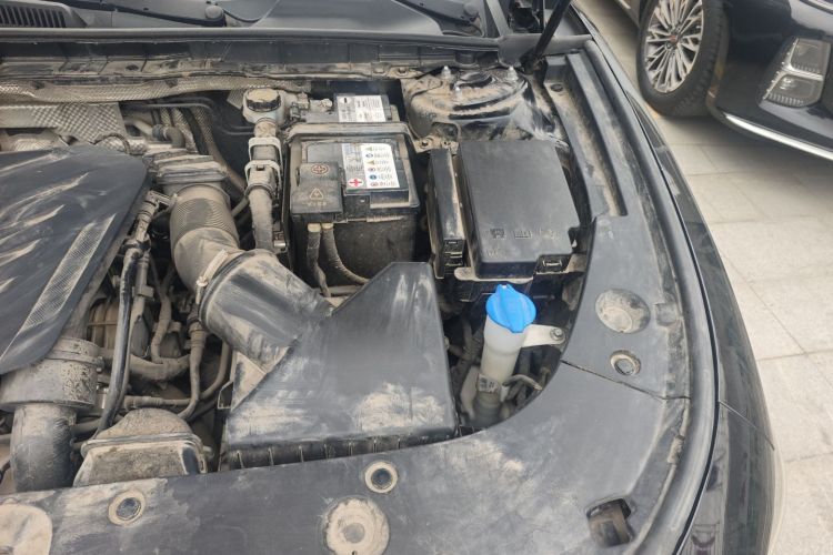 红旗H5 2023款 1.5T DCT智联旗韵版机舱底盘26