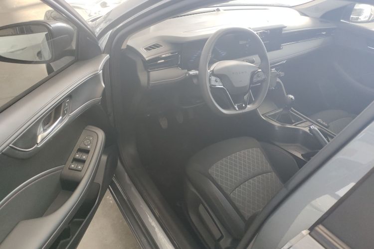 荣威i5 2023款 1.5L 手动舒享版中控内饰20