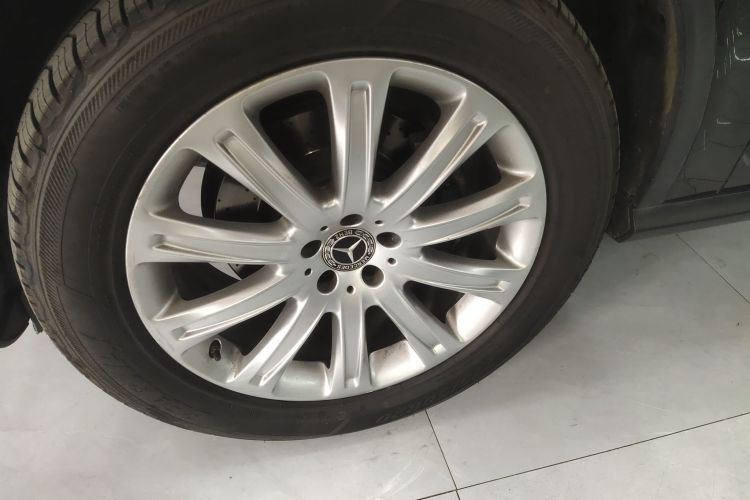 奔驰GLE轿跑 2018款 GLE 320 4MATIC 轿跑SUV车身外观6007