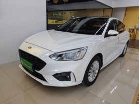 福特 福克斯 2020款 三厢 EcoBoost 180 自动锋潮型