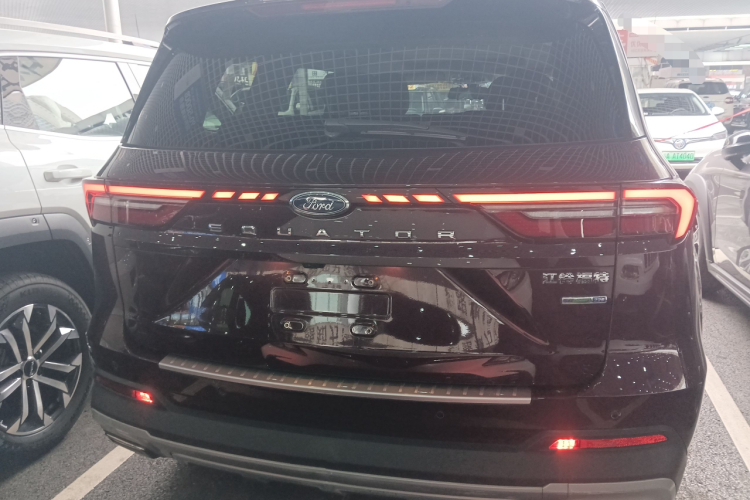 福特 领裕 2021款 EcoBoost 225 铂领型 6座车身外观6