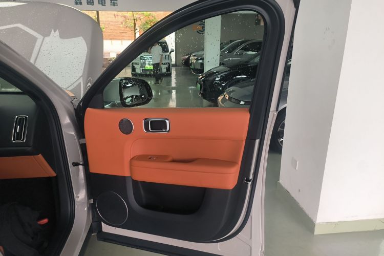 理想汽车 理想L6 2024款 Max中控内饰42