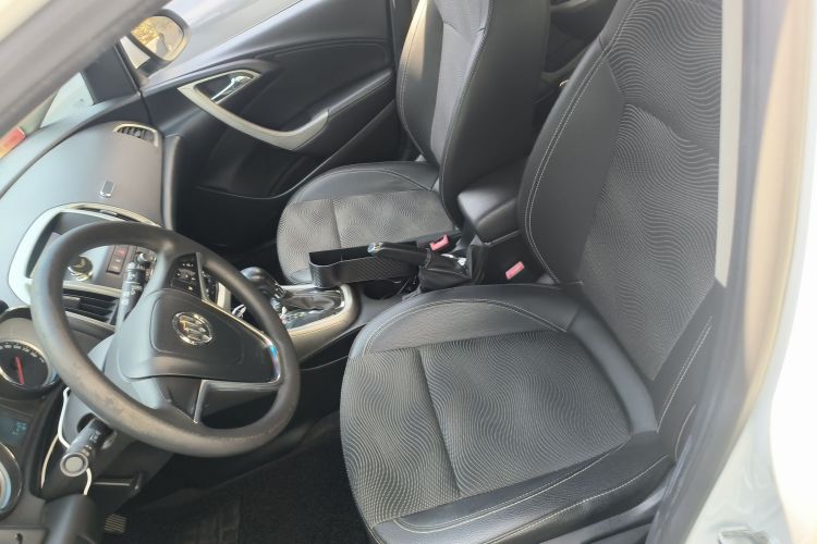 别克 英朗 2014款 XT 1.6L 自动时尚版局部细节19