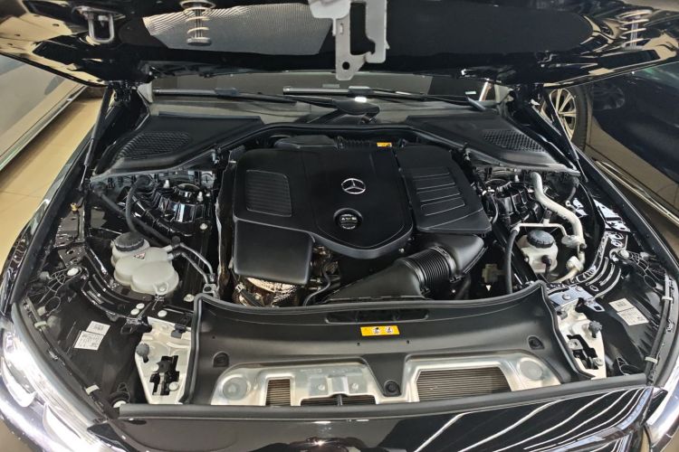 奔驰E级 2024款 E 300 L 时尚运动型局部细节24