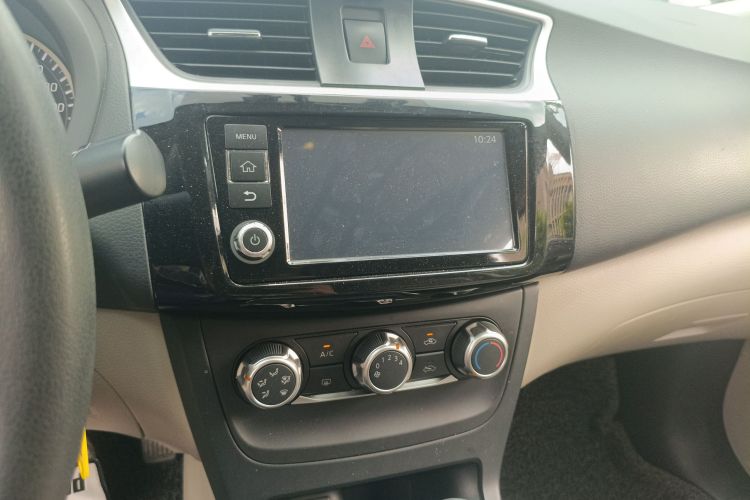 日产 轩逸 2019款 1.6XE CVT舒适版 国VI中控内饰16