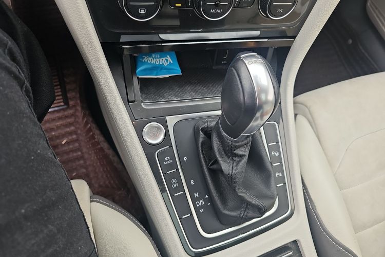 大众 高尔夫 2018款 280TSI 自动旗舰型局部细节18