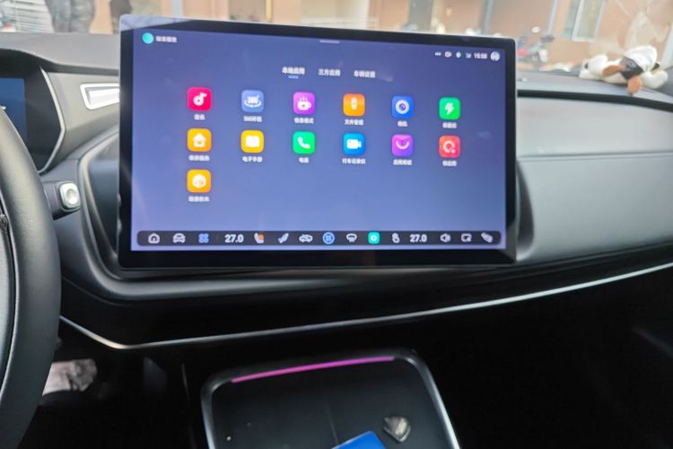 深蓝汽车 深蓝SL03 2023款 200Max增程版中控内饰16