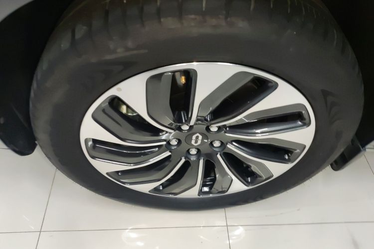 鸿蒙智行 问界M7 2024款 1.5T 后驱Plus版 6座车身外观6007