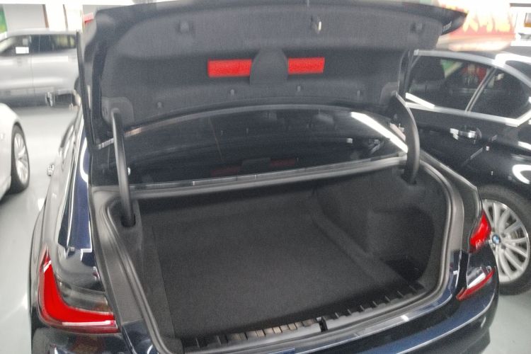 宝马3系 2022款 325i M运动曜夜套装局部细节23