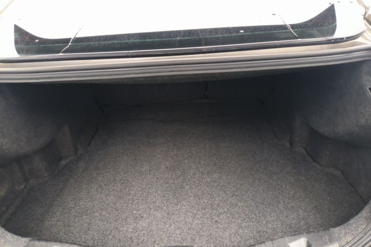 福特 蒙迪欧 2013款 2.0L GTDi200豪华型机舱底盘23