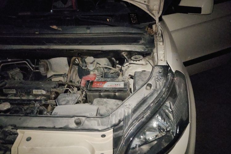 起亚 秀尔 2013款 1.6L MT GL局部细节9007