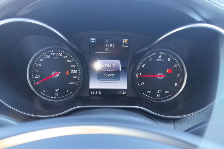 奔驰C级 2017款 改款 C 180 L 动感型运动版中控内饰14