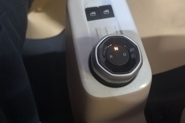 吉利银河 2024款 熊猫mini 200km 耐力熊中控内饰18