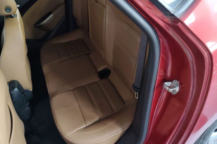 别克 英朗 2013款 GT 1.8L 自动时尚版中控内饰7004