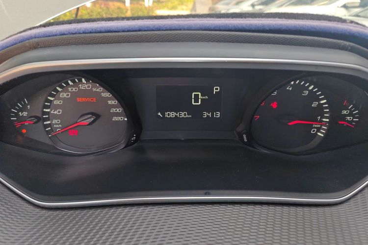 标致308 2016款 1.6L 自动豪华版中控内饰14