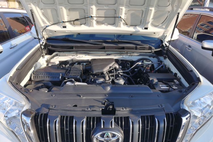 丰田 普拉多 2016款 2.7L 自动标准版机舱底盘24