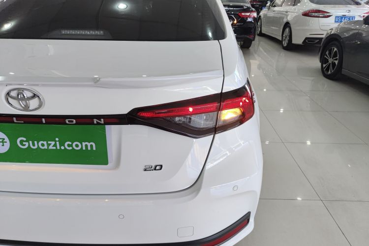 丰田 亚洲狮 2023款 2.0L 精英版车身外观9