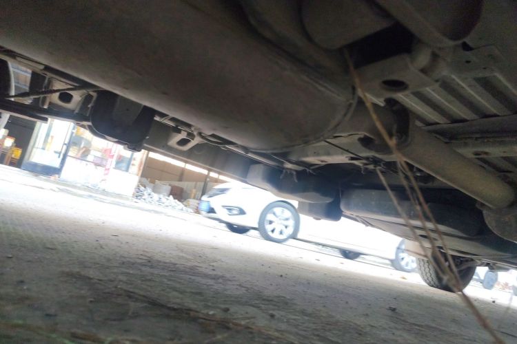 东风御风 御风 2021款 2.0T动力王前驱物流车长轴中顶6-9座国VI ZD20局部细节9002