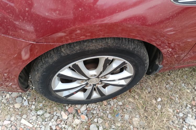 长安 逸动 2014款 1.6L 自动豪华型车身外观6007