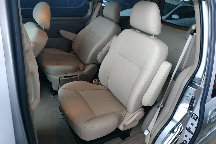 别克GL8 2014款 2.4L 经典版中控内饰7004