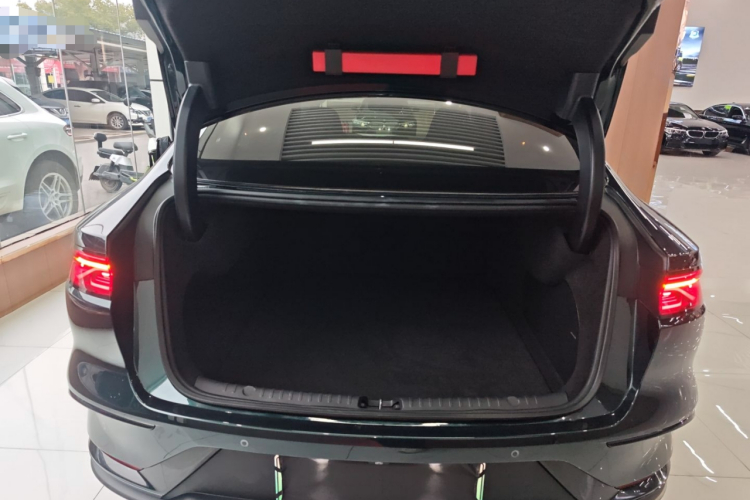 比亚迪 汉 2022款 EV 610KM四驱千山翠限量版机舱底盘23