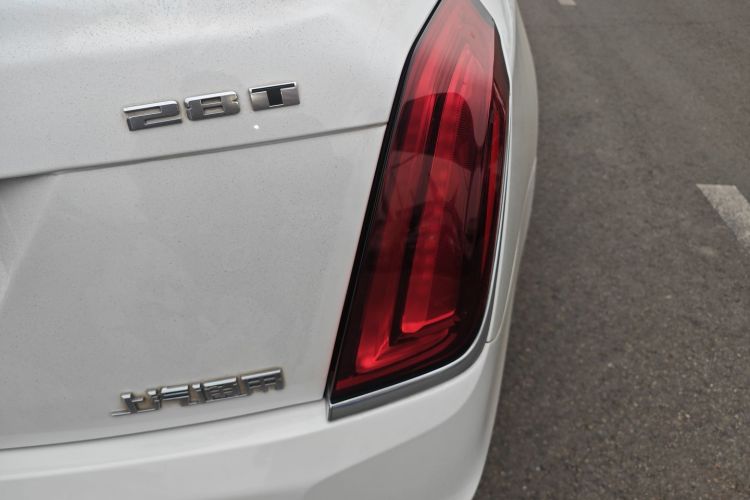 凯迪拉克CT6 2017款 28T 时尚型车身外观9