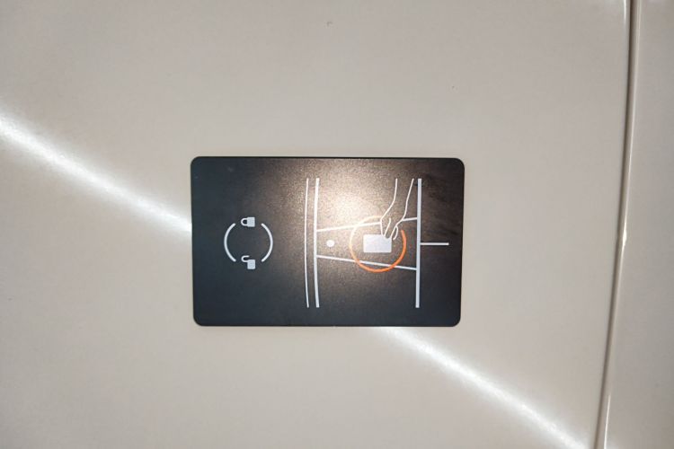 特斯拉 Model 3 2023款 后轮驱动版中控内饰7001