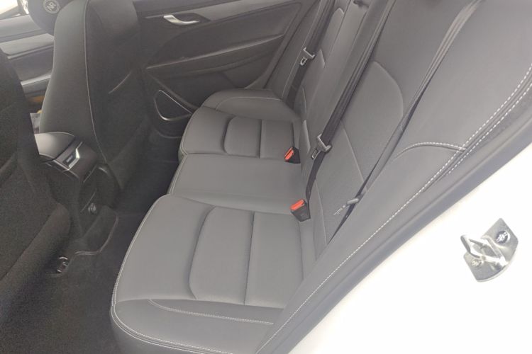 吉利汽车 帝豪 2021款 UP 1.5L CVT豪华型中控内饰21