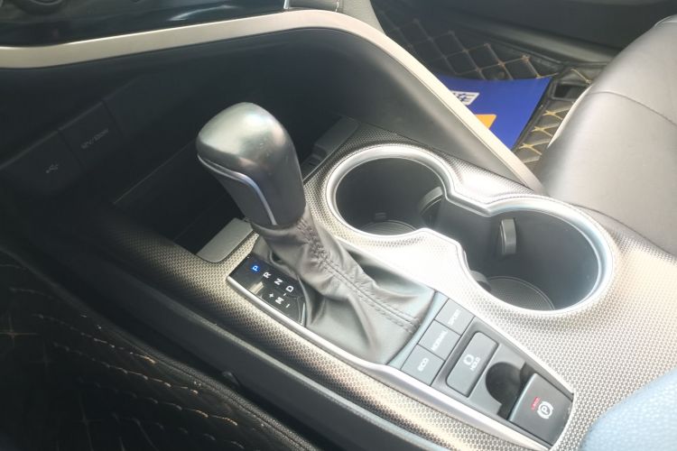 丰田 凯美瑞 2021款 2.0S 锋尚版局部细节18