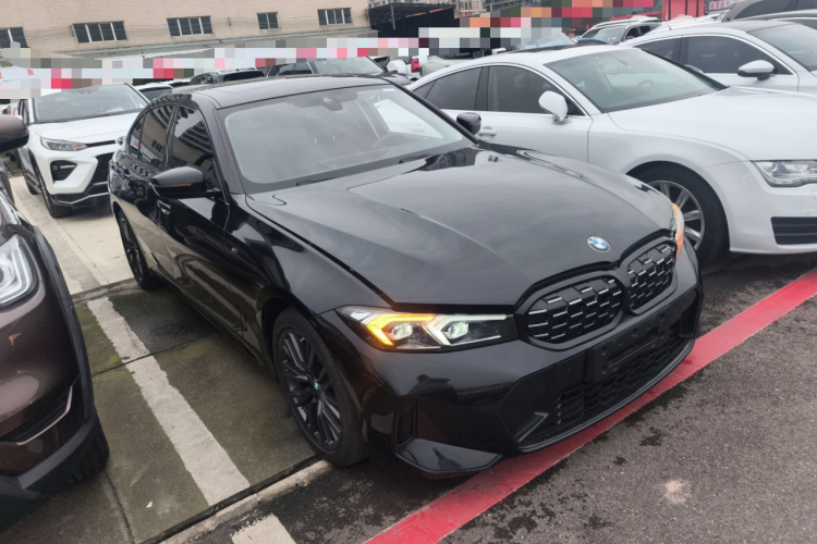 宝马3系 2024款 325Li M运动曜夜套装车身外观3