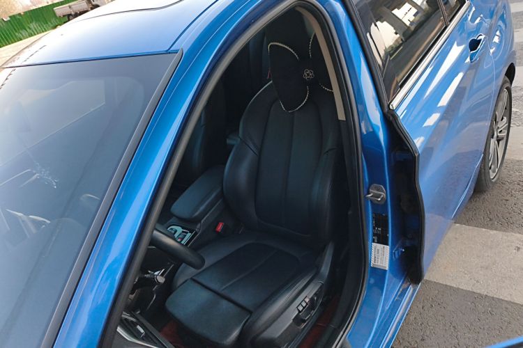 宝马1系 2017款 118i 运动型局部细节19