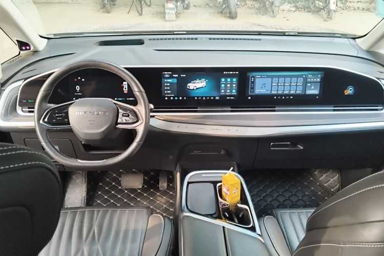 上汽大通MAXUS 大通G90 2022款 2.0T 星际七座版中控内饰12