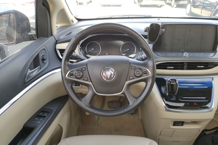 别克GL8 2023款 改款 陆上公务舱 豪华型中控内饰13