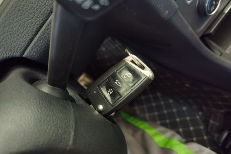 大众 高尔夫 2016款 230TSI 自动舒适型中控内饰11