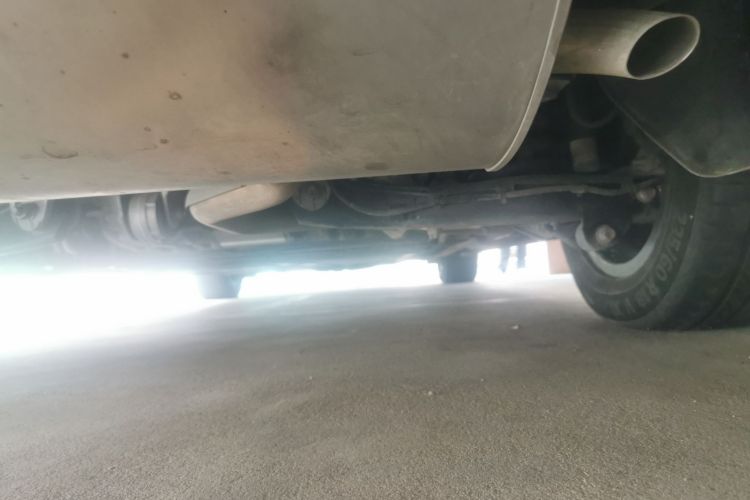 腾势D9 2022款 DM-i 970 四驱尊荣型局部细节9009