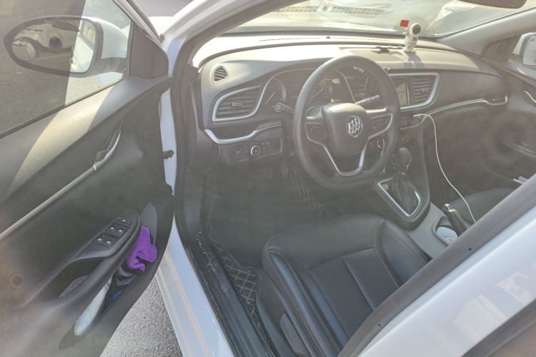 别克 英朗 2021款 改款 典范 1.5L 自动精英型中控内饰20