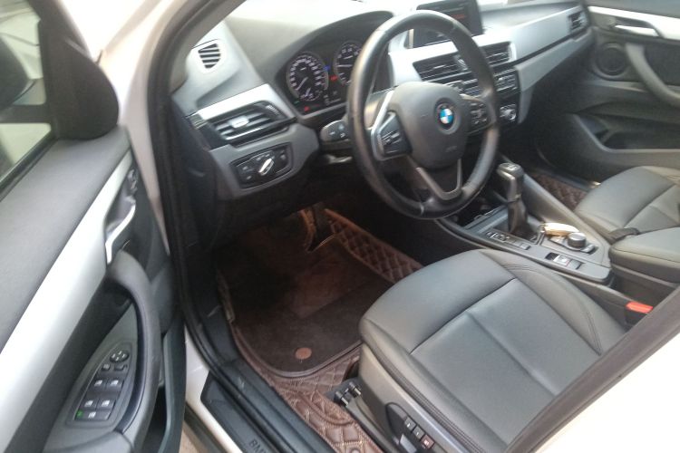 宝马X1 2019款 sDrive20Li 领先型中控内饰20