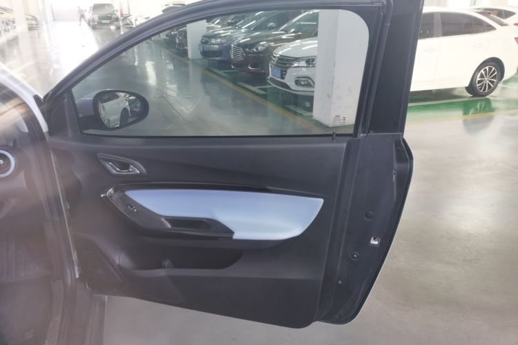 奇瑞新能源 小蚂蚁 2022款 甜粉款 全糖版 三元锂 30kW 301km中控内饰7006