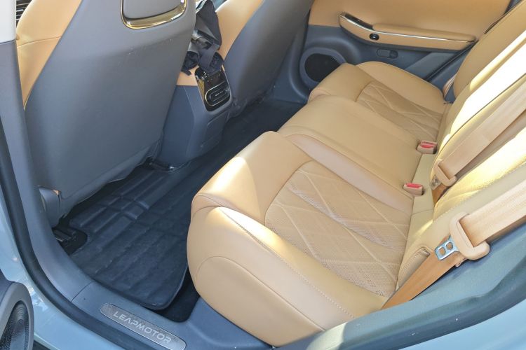 零跑汽车 零跑C01 2024款 增程 316尊享版中控内饰7004