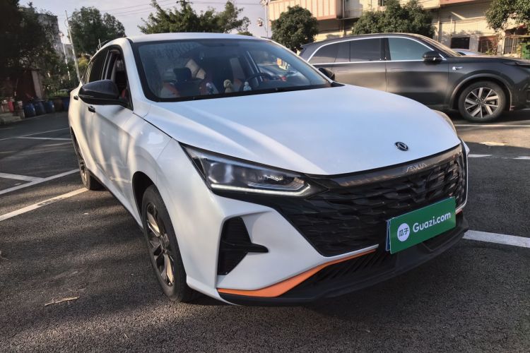 东风风神 奕炫 2023款 马赫版 1.5L 自动追风版车身外观3