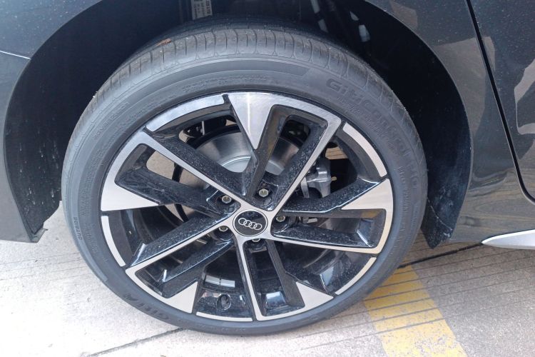 奥迪A3 2026款 A3L Limousine 35TFSI 飞驰尊享型车身外观6002