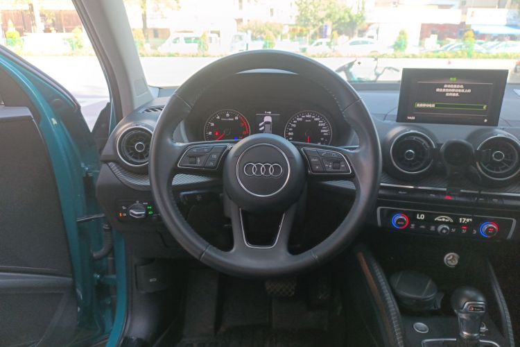 奥迪Q2L 2020款 35 TFSI 时尚动感型局部细节13