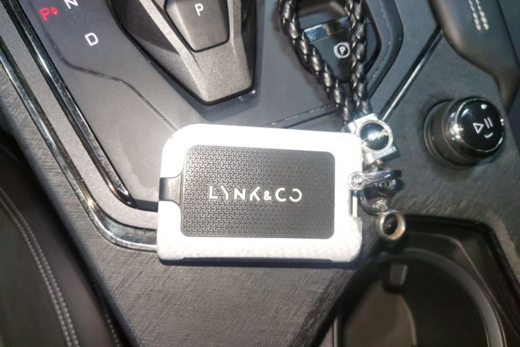 领克01 2021款 2.0TD 四驱劲Halo中控内饰7001